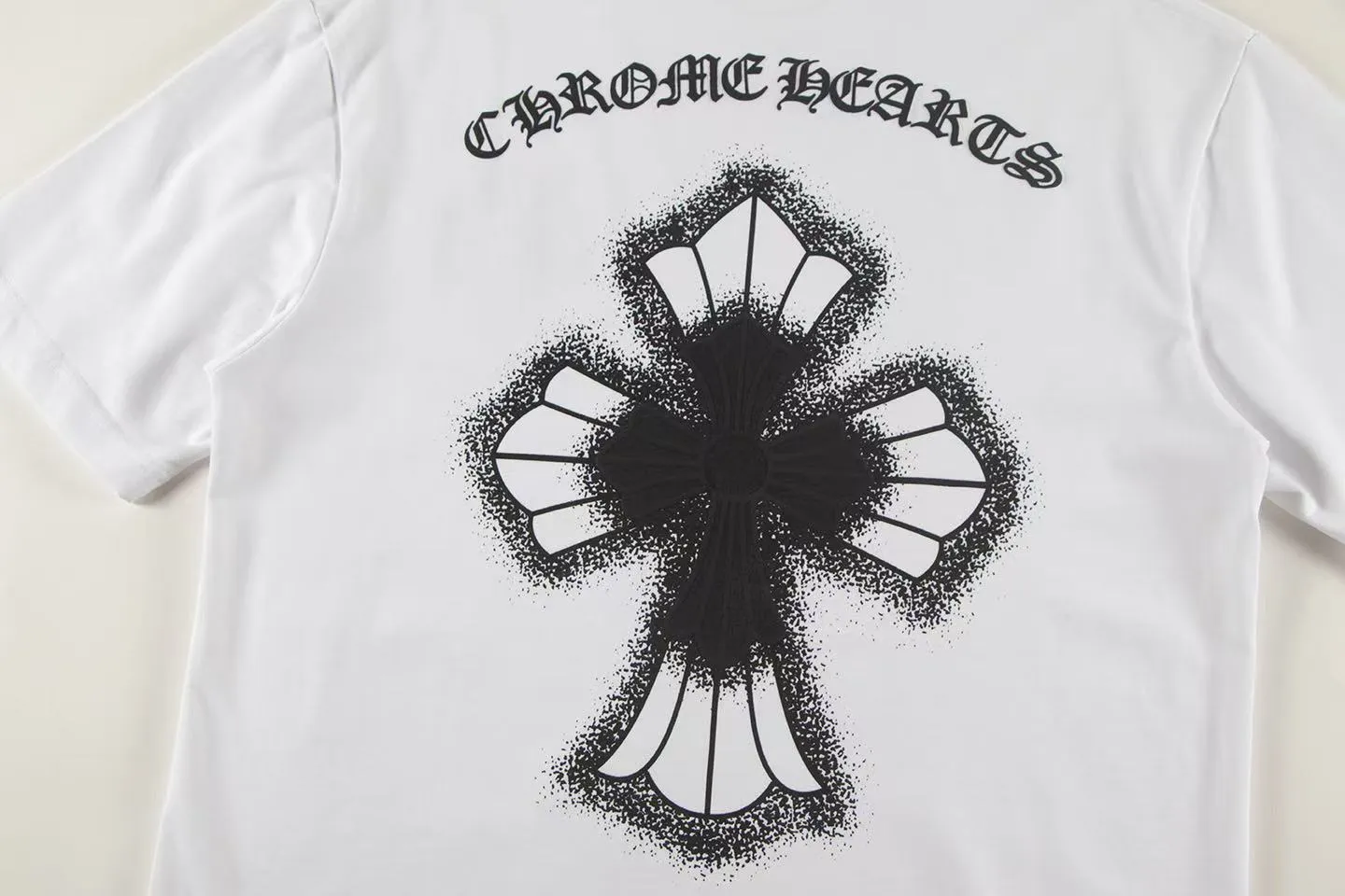 🅿️146 Style: 2025 new Croix Heart short-sleeved T-shirt Material: High version 300g double yarn combed cotton Size: S～XL Color: White Style number: Z021